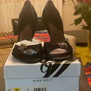 NEW NINE WEST BLACK HEELS WOMEN JOANNE 
SIZE 8 1/2